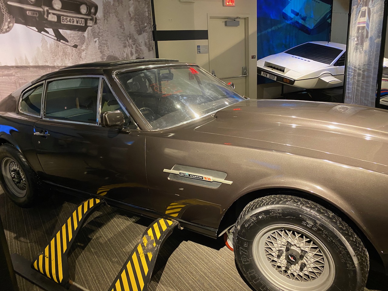 saratoga spa - 1985 aston martin v8